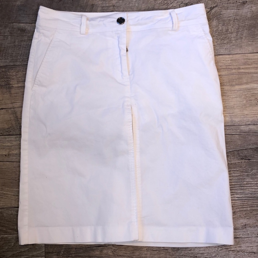 Burberry skirt (skort) in crisp white